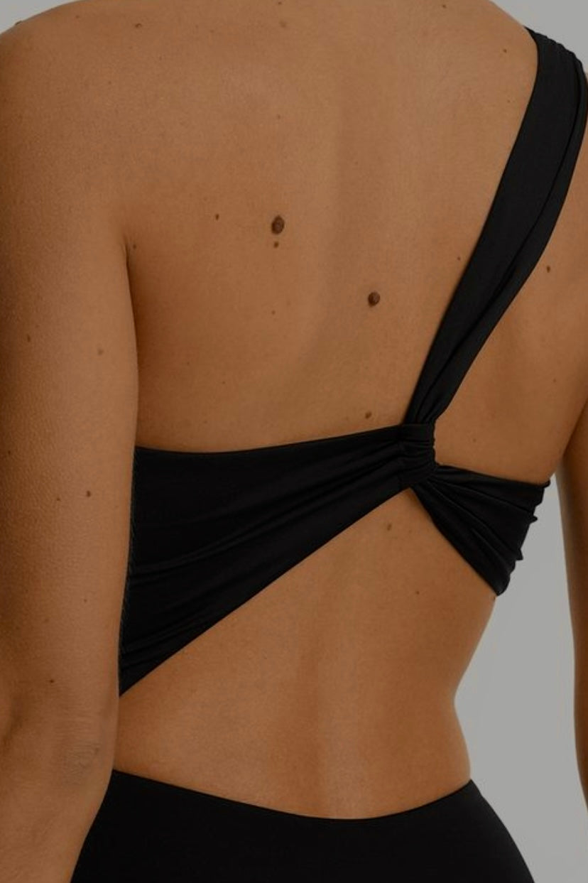 Asymmetric Trikini
