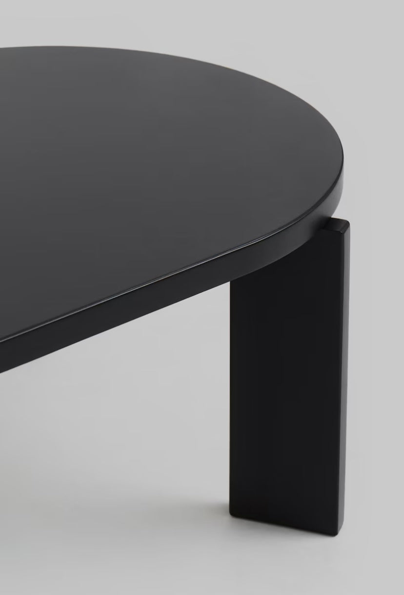 BLCK COFFEE TABLE