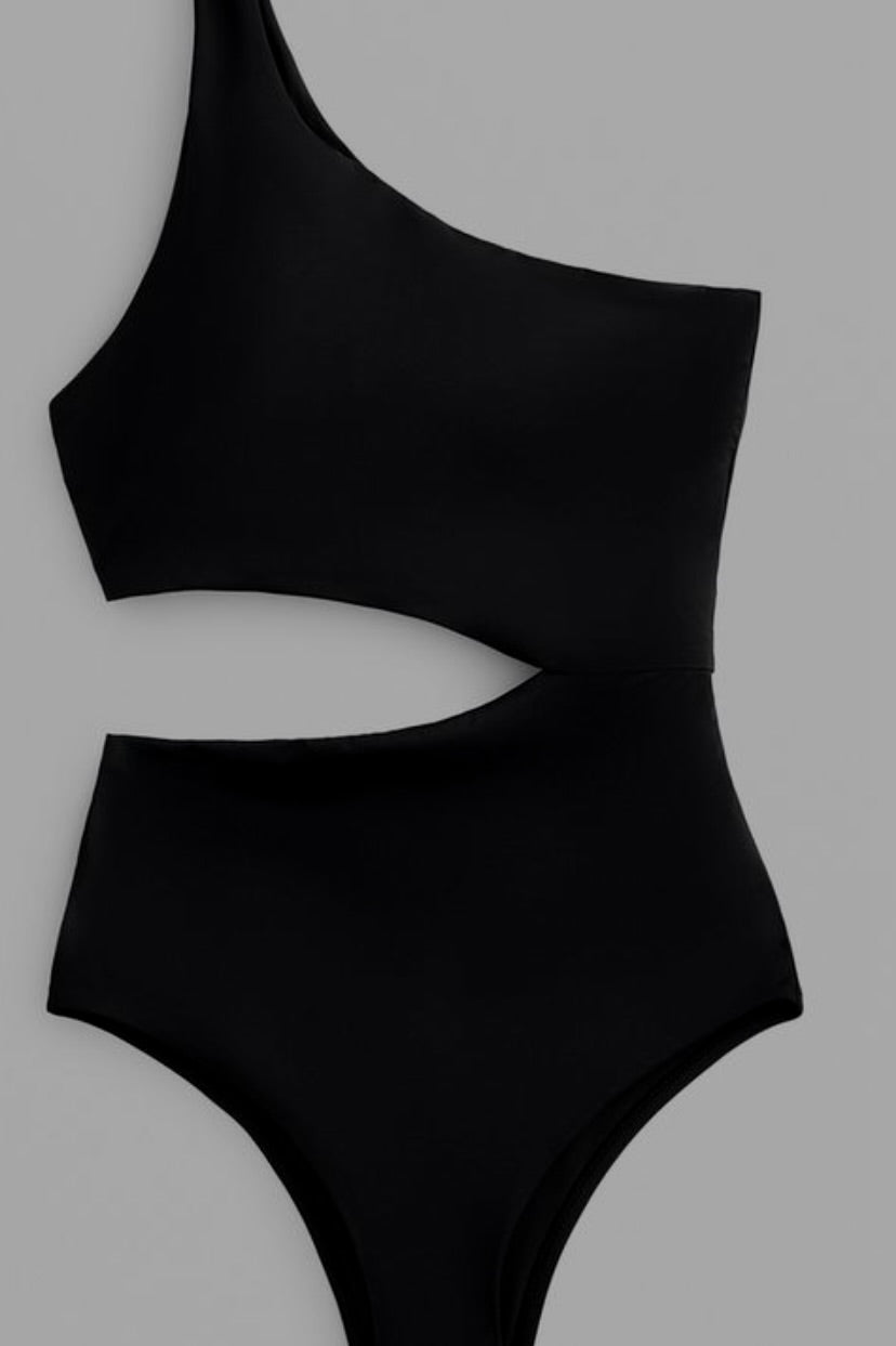 Asymmetric Trikini